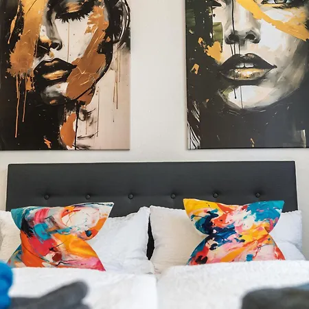 New Gaestehaus Flora,kitchen,tv,free Parking,near Europa Park And Strasbourg Hohberg