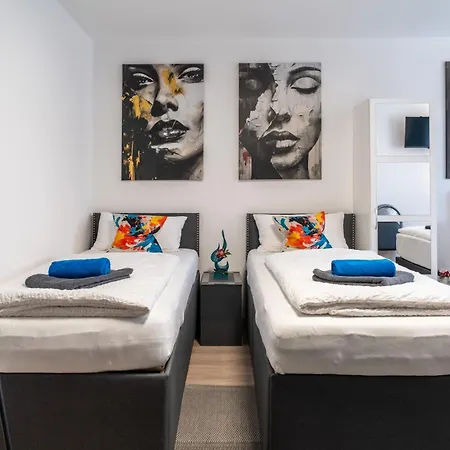 New Gaestehaus Flora,kitchen,tv,free Parking,near Europa Park And Strasbourg