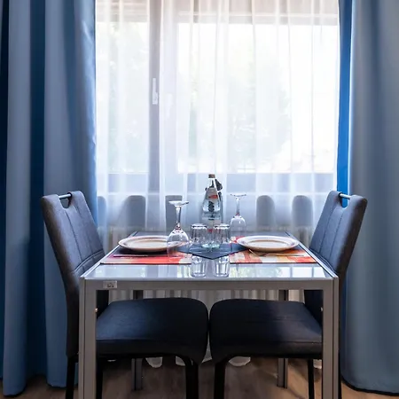 New Gaestehaus Flora,kitchen,tv,free Parking,near Europa Park And Strasbourg 3* Hohberg