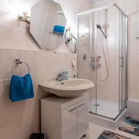 호텔 New Gaestehaus Flora,kitchen,tv,free Parking,near Europa Park And Strasbourg Hohberg