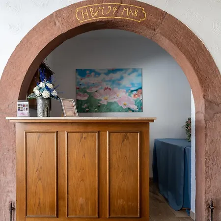 New Gaestehaus Flora,kitchen,tv,free Parking,near Europa Park And Strasbourg 호텔 3*